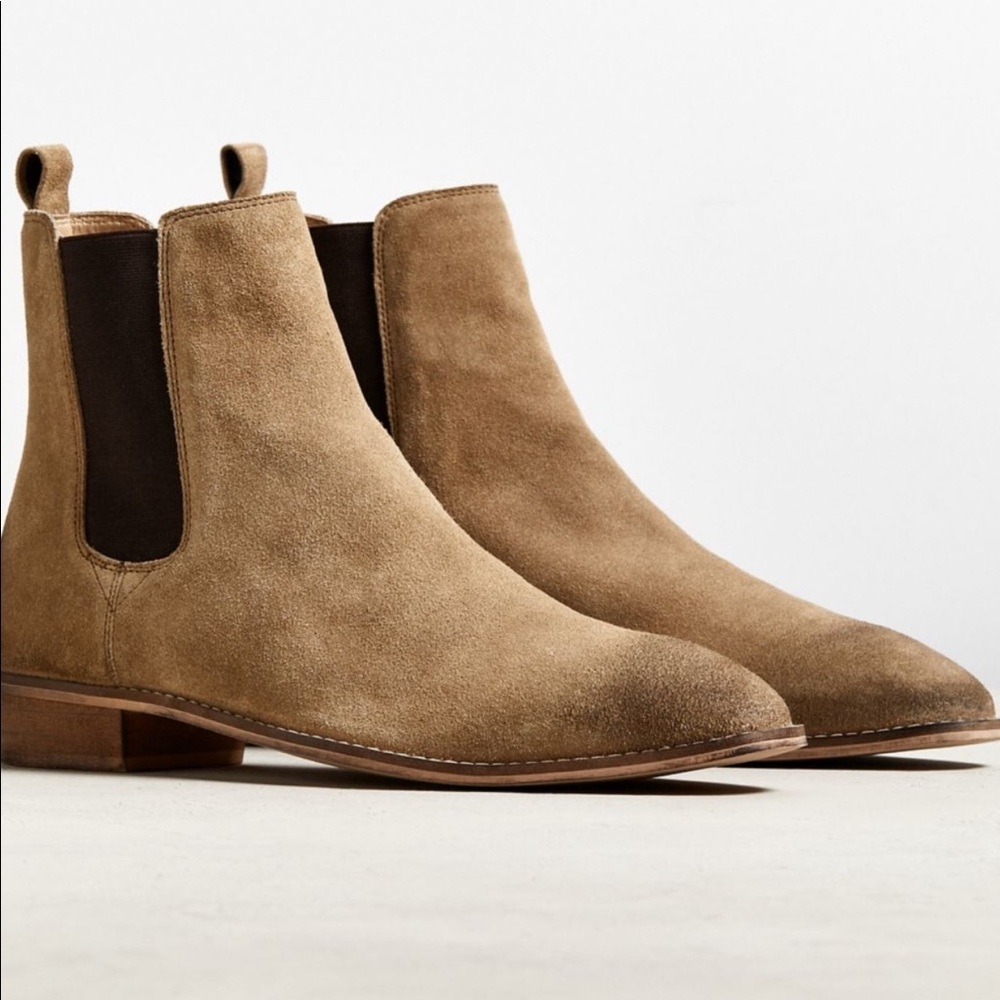 UO Dress Chelsea Boots